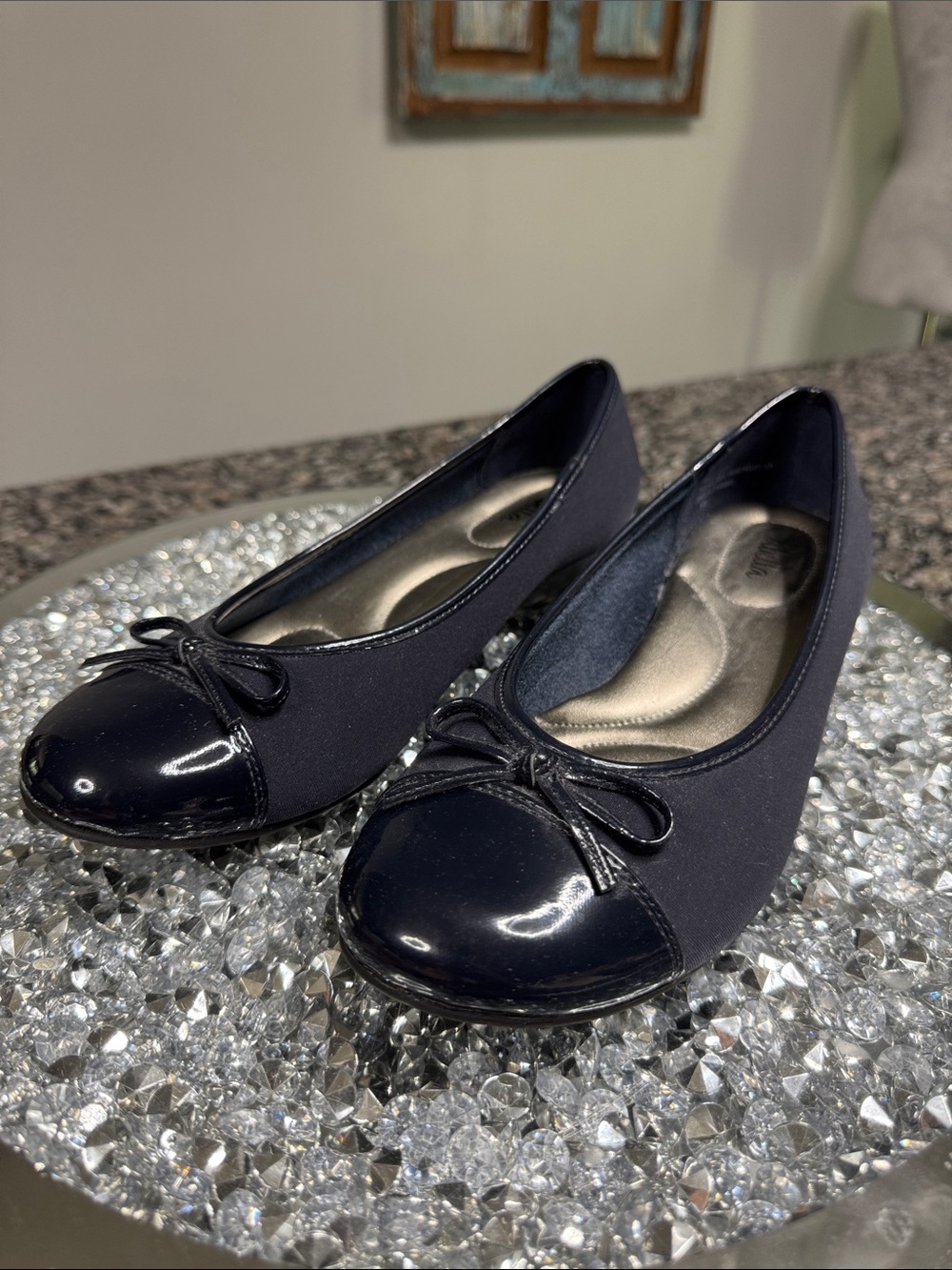 Abella Navy Bow Cap-Toe Flats EUC 8.5